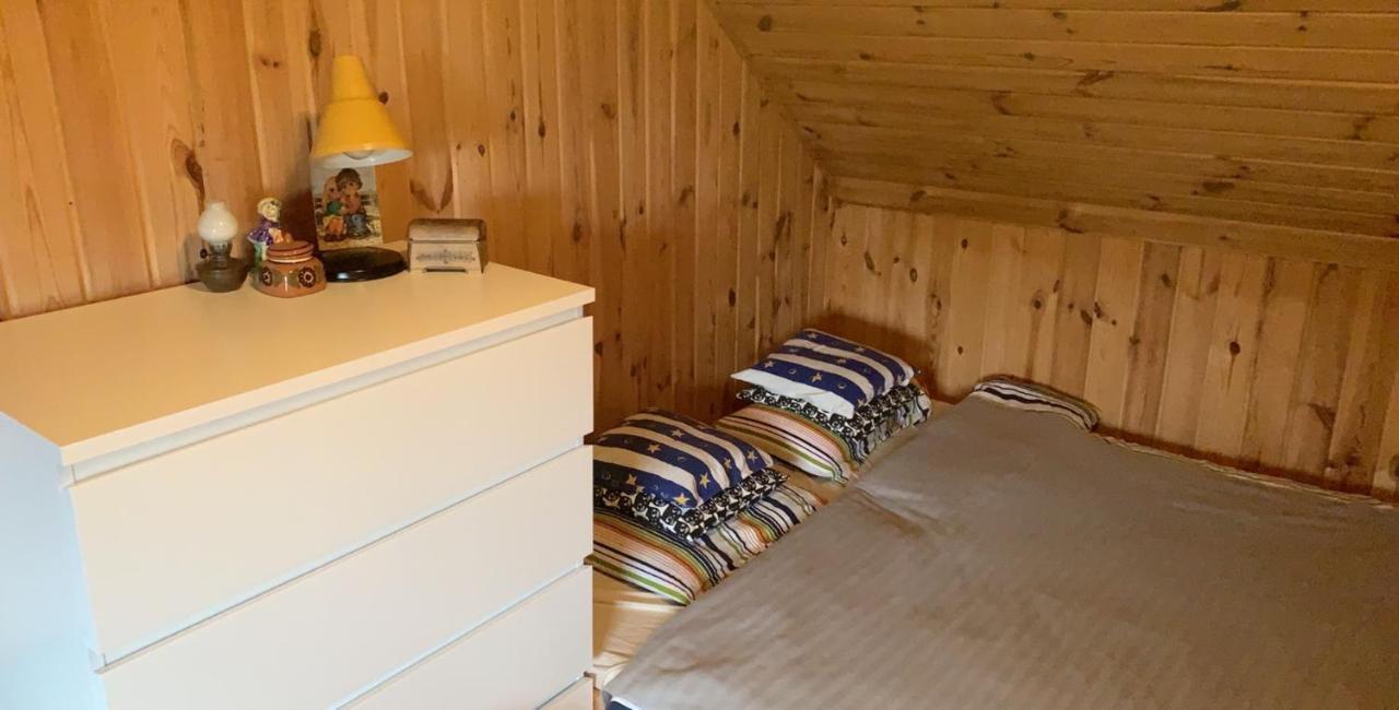 Dom Pod Sosnami Vila Rzewnie Exterior foto