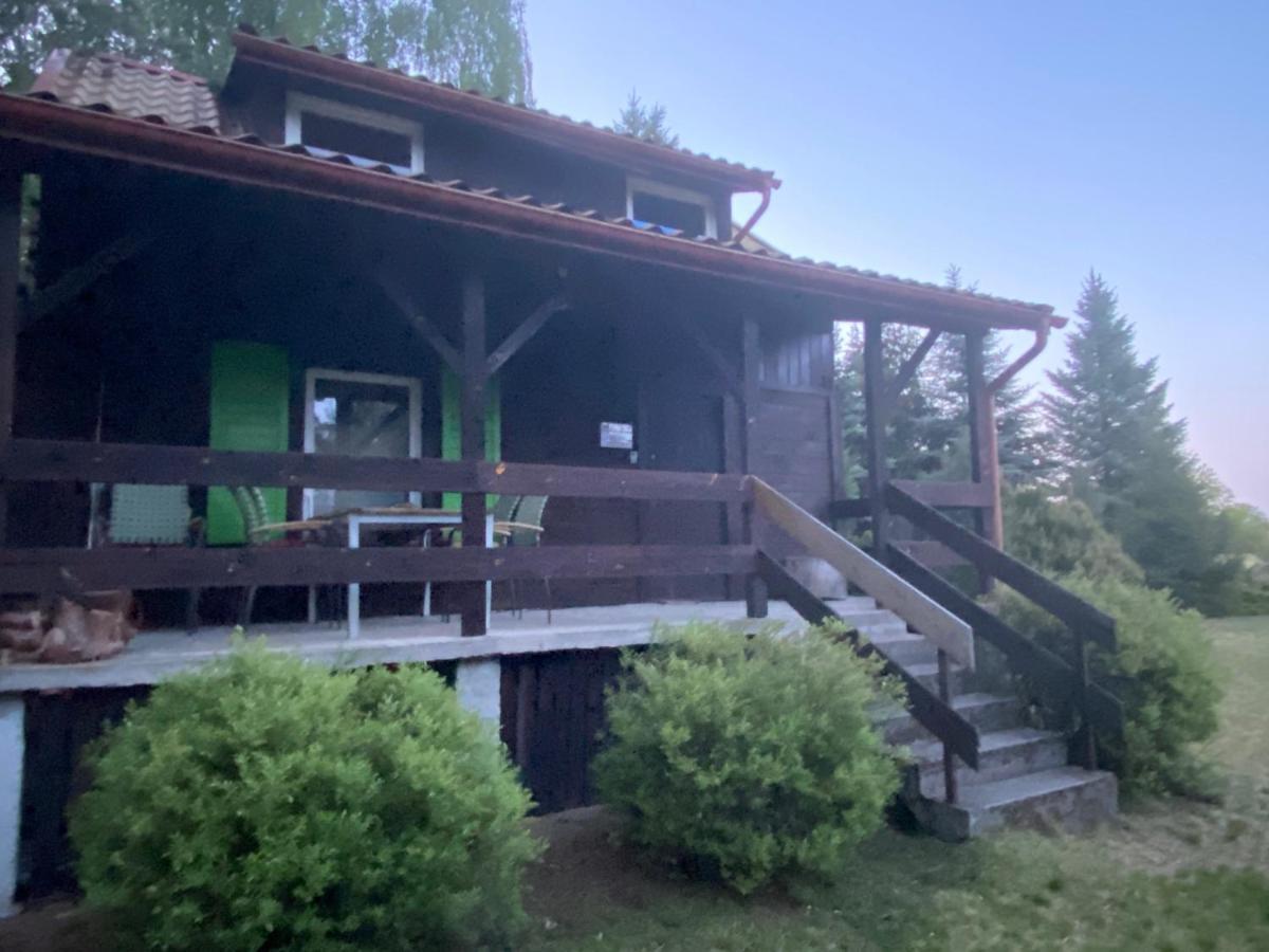 Dom Pod Sosnami Vila Rzewnie Exterior foto